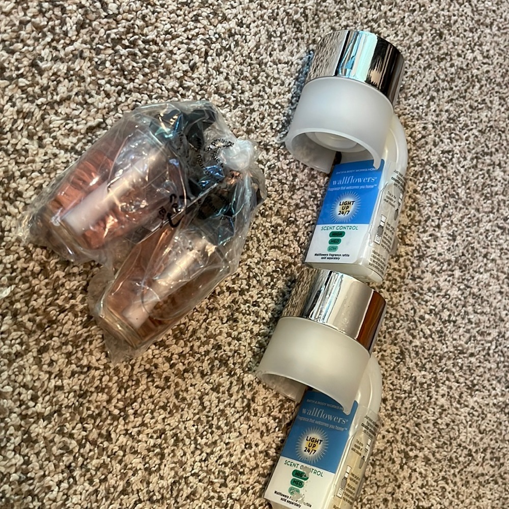 Brand new B&BW Wallflowers + Refills